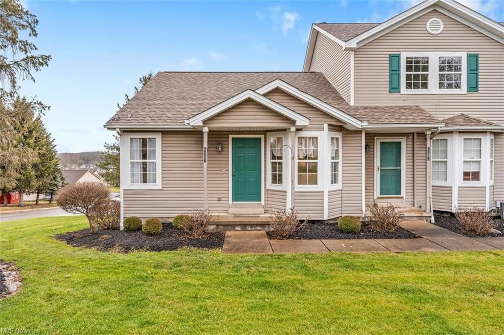 BEAUTIFULLY UPDATED 2 BEDROOM, 2 BATH CONDO IN HUN