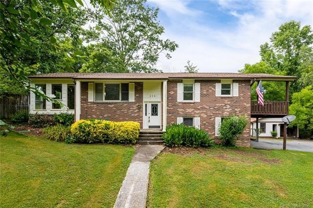 210 E Wynnbrook Dr, Hendersonville, NC 28792 - photo 1