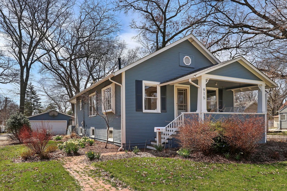 915 W Pacific Ave, Waukegan, IL 60085 - photo 1