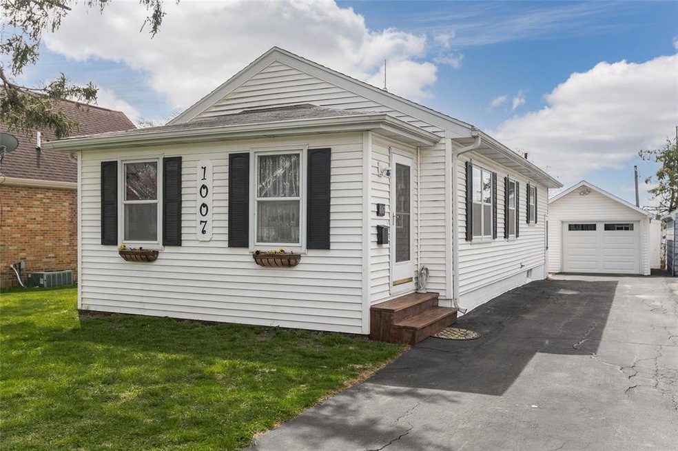 VINYL SIDING