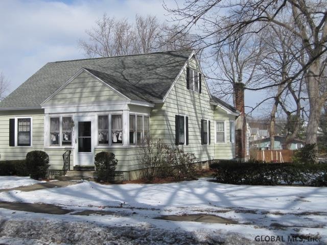 27 Knickerbocker Rd, Schenectady, NY 12302 - photo 1