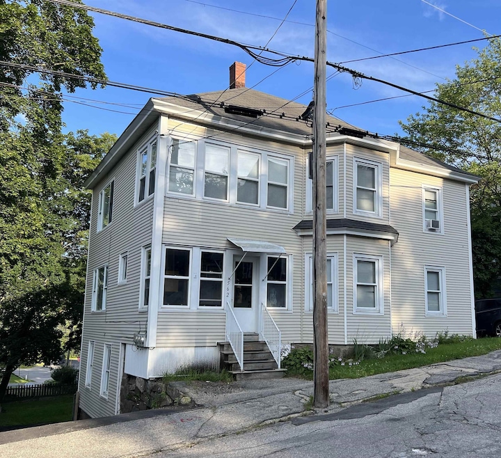 562 1st Ave, Berlin, NH 03570 - photo 1