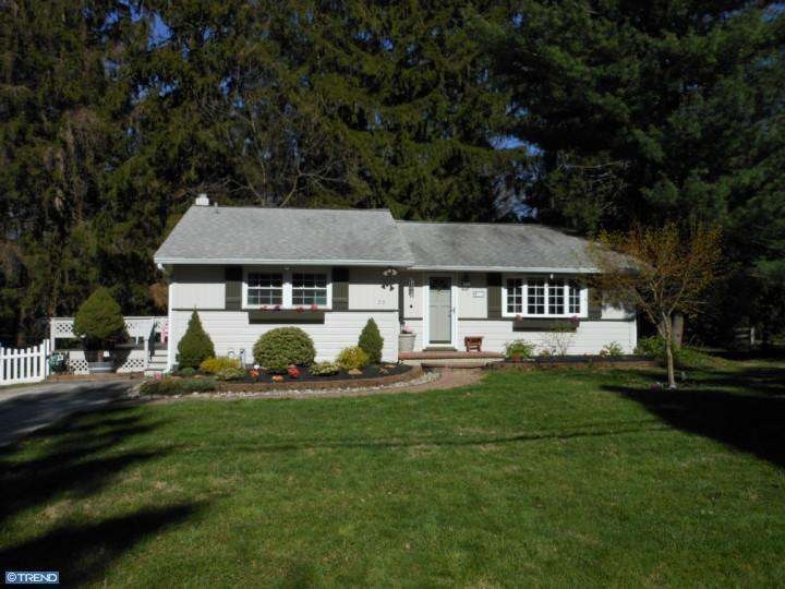 25 Woodmere Ct, Paoli, PA 19301 - photo 1