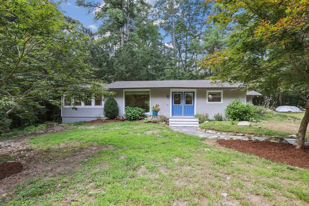 6 Hemlock Heights Rd, Atkinson, NH 03811 - photo 1