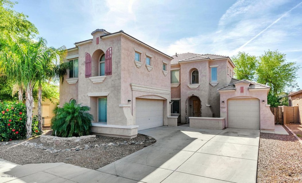 2103 N Rascon Loop-large-001-3-Front Ext
