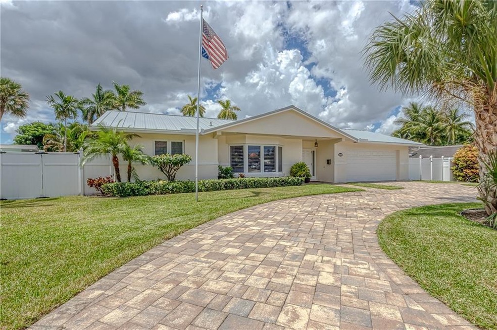 Fully remodeled 3 BR / 2 BA home in Hillsboro Isle