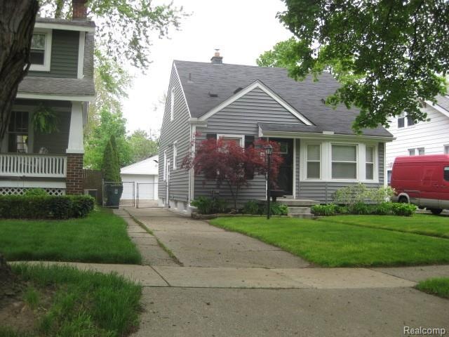 IMG_1480.JPG   Great curb appeal!