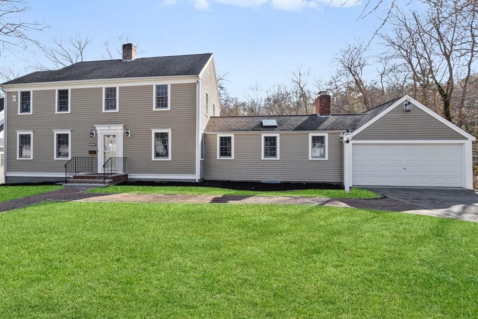 7 Pioneer Rd, Hingham, MA 02043 - photo 1