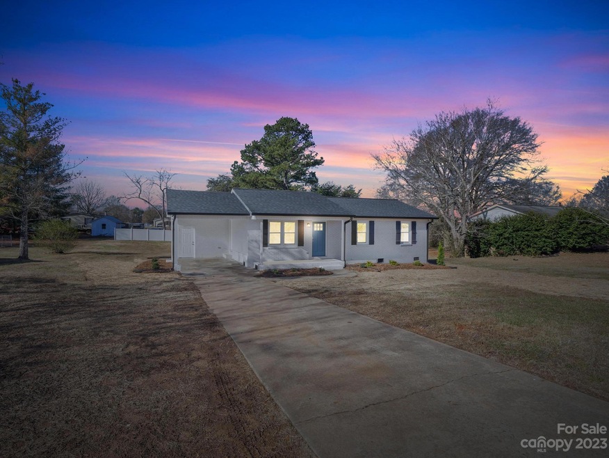 1808 Sulphur Springs Rd, Shelby, NC 28152 - photo 1