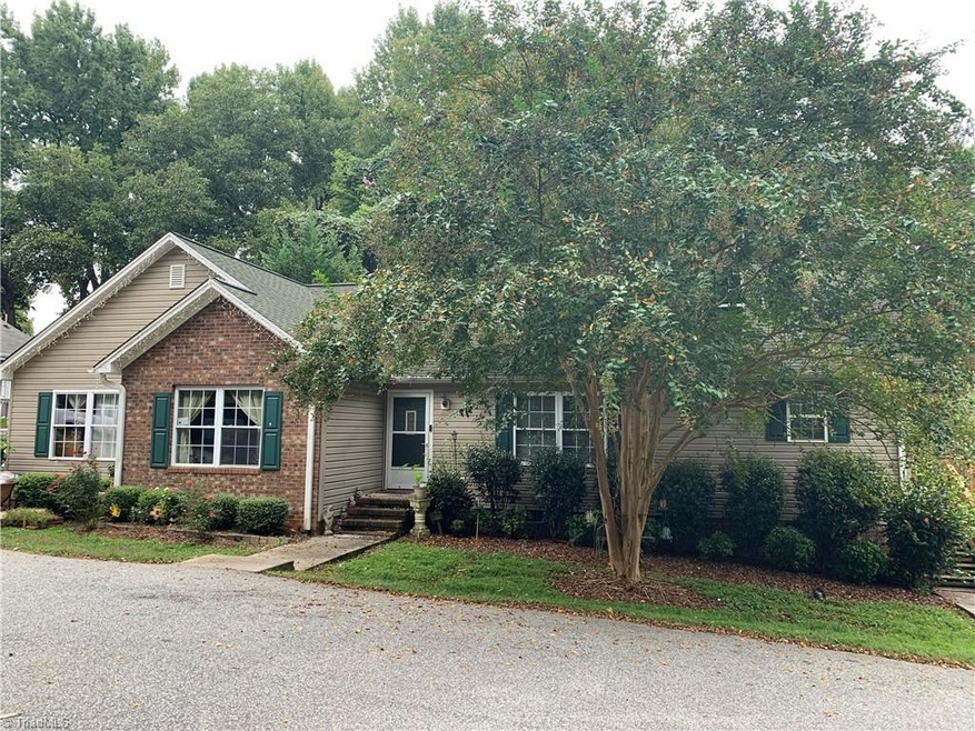 827 Dixon Ave, Asheboro, NC 27203 - photo 1