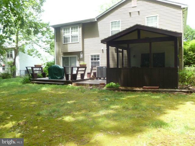 5645 Newtone Ct, Woodbridge, VA 22193 - photo 1