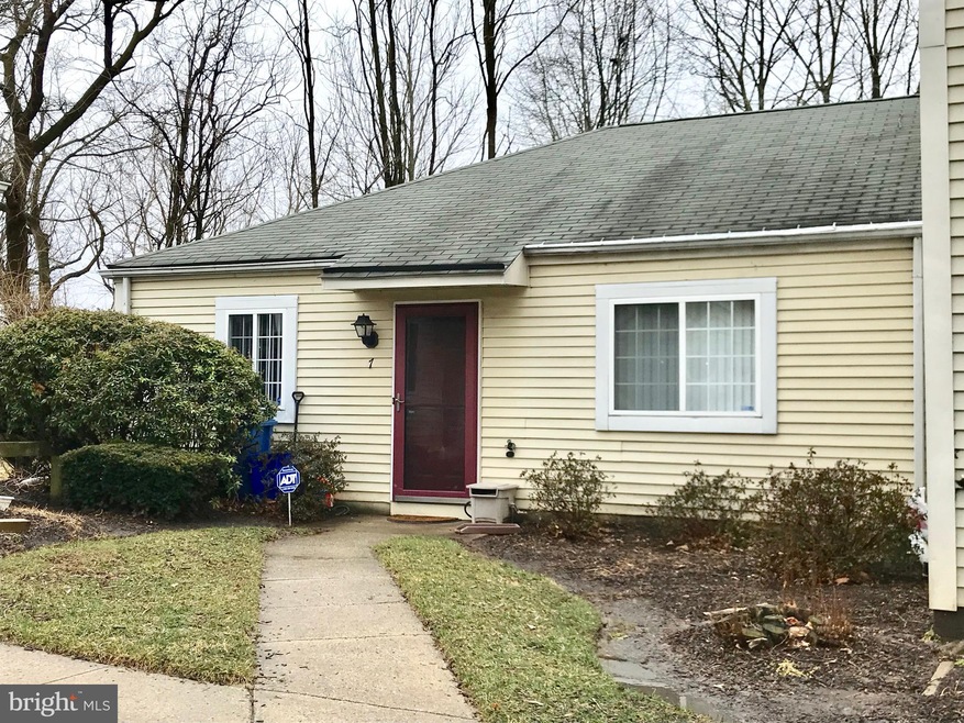 7 Stoney Point Ct, Germantown, MD 20876 - photo 1