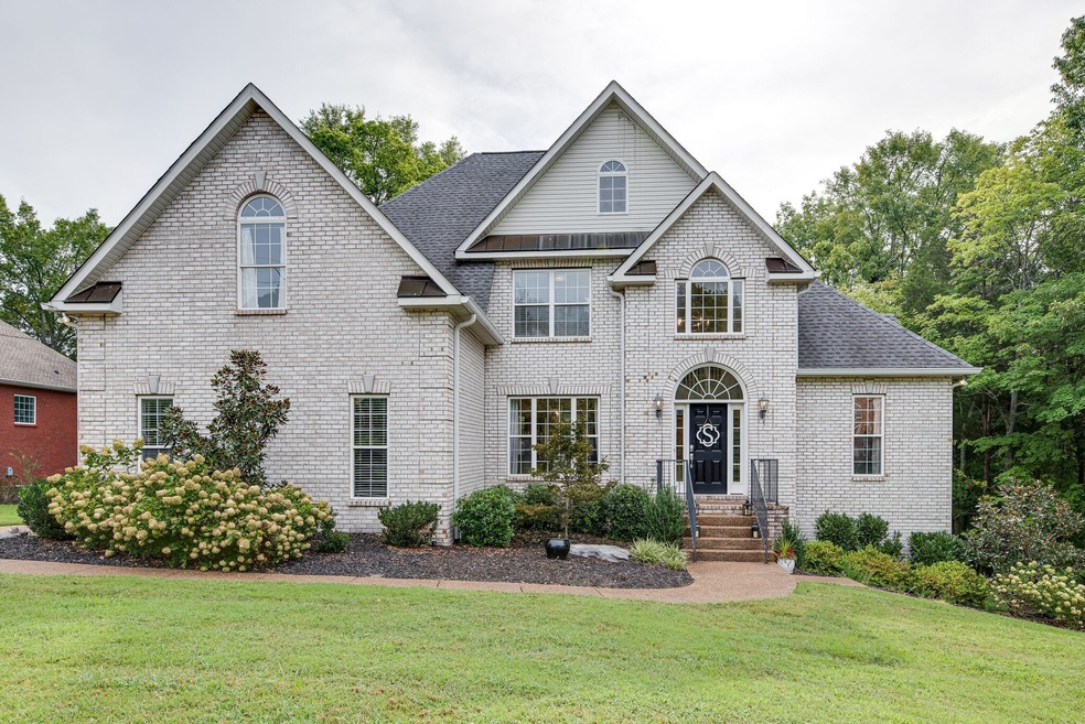 Welcome to 404 Cowan Ct!