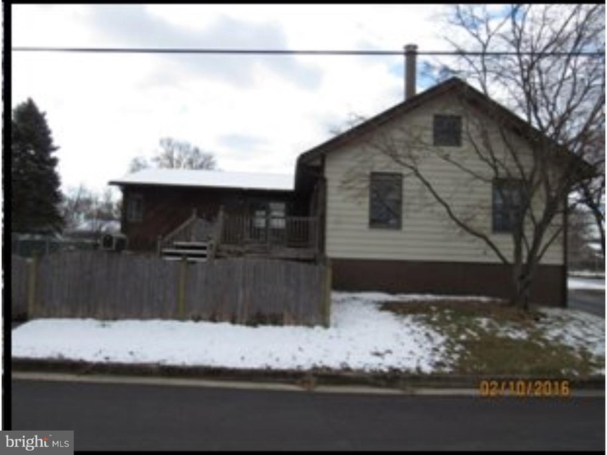 91 Castle Heights Ave, Pennsville, NJ 08070 - photo 1