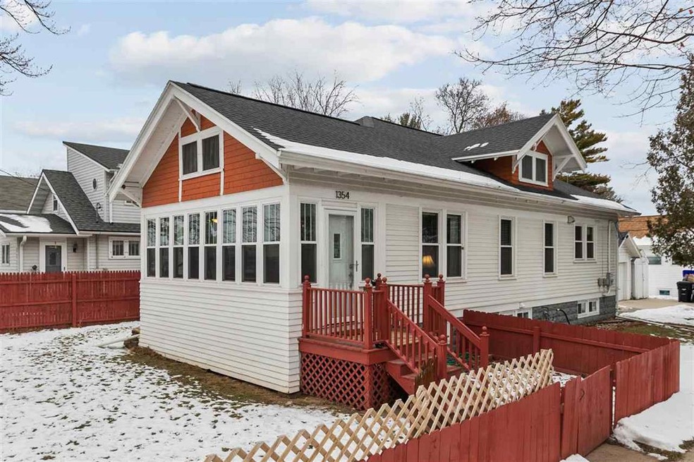 Welcome to 1354 W Rogers Ave!