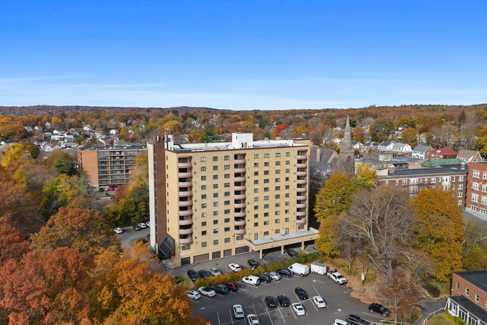 Craddock Cove Condominium unit 907, Medford, MA 02155 - photo 1