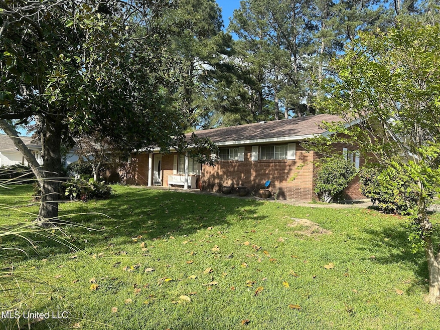 Pending $169,000 • Co-Listing Agent