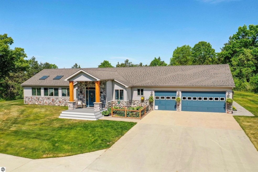 Natural Beauty Contemporary Ranc