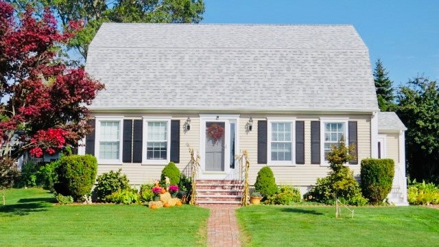 4 Matthew Dr, Warren, RI 02885 - photo 1