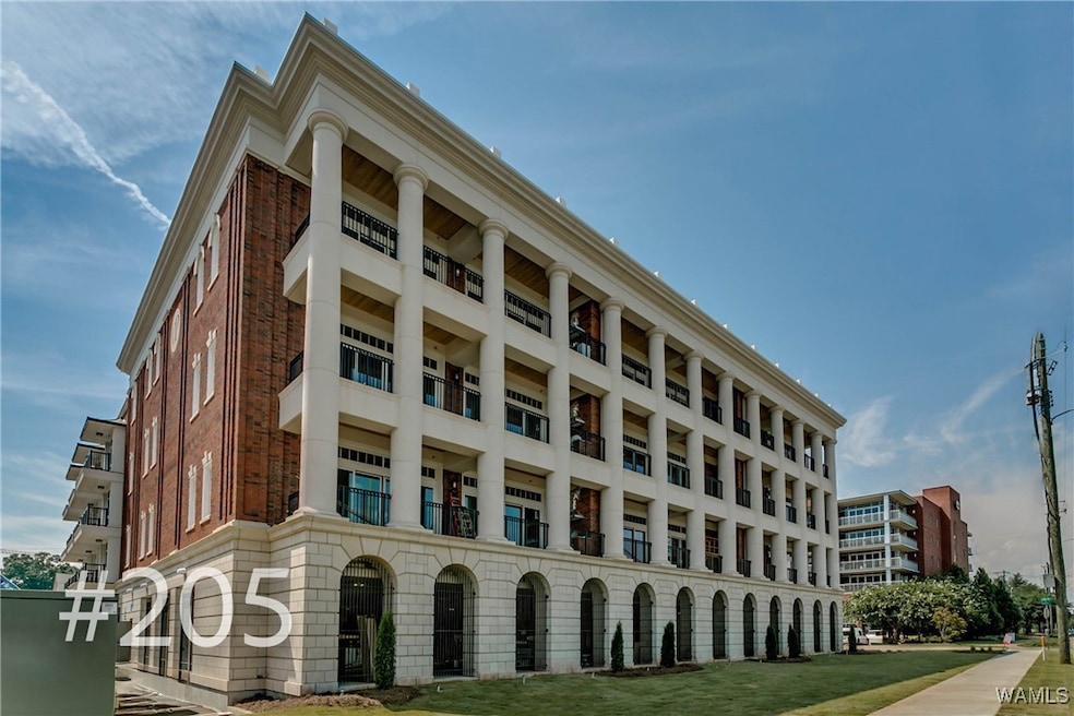 For Sale $634,900 • Co-Listing Agent