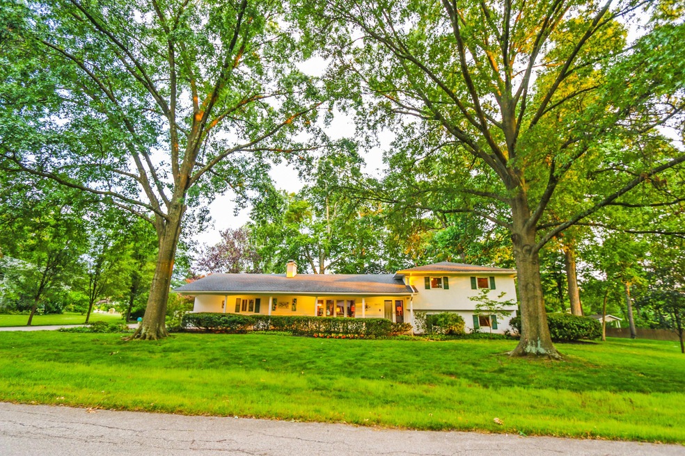 5975 Forestview Dr, Columbus, OH 43213 - photo 1