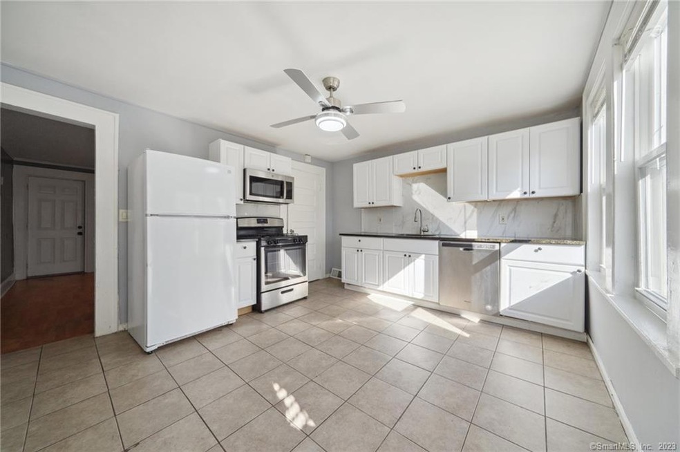 724 Brooks St, Bridgeport, CT 06608 - photo 1