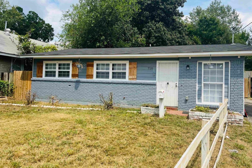 710 Hudson St, Memphis, TN 38112 - photo 1
