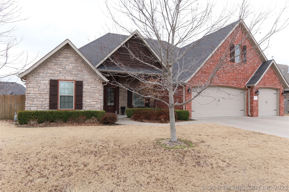 5507 Aspen, Bartlesville, OK 74006 - photo 1