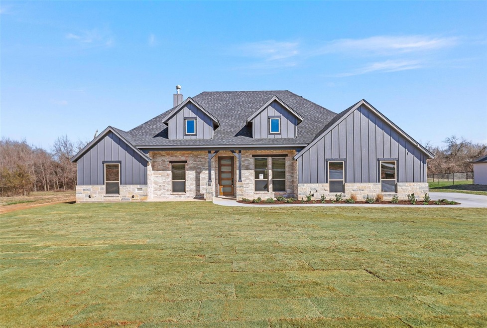 10021 Valley Oak Ct, Springtown, TX 76082 - photo 1