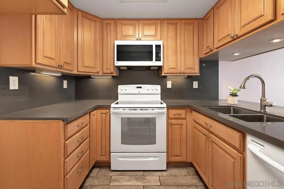 7016 Park Mesa Way unit 29, San Diego, CA 92111 - photo 1