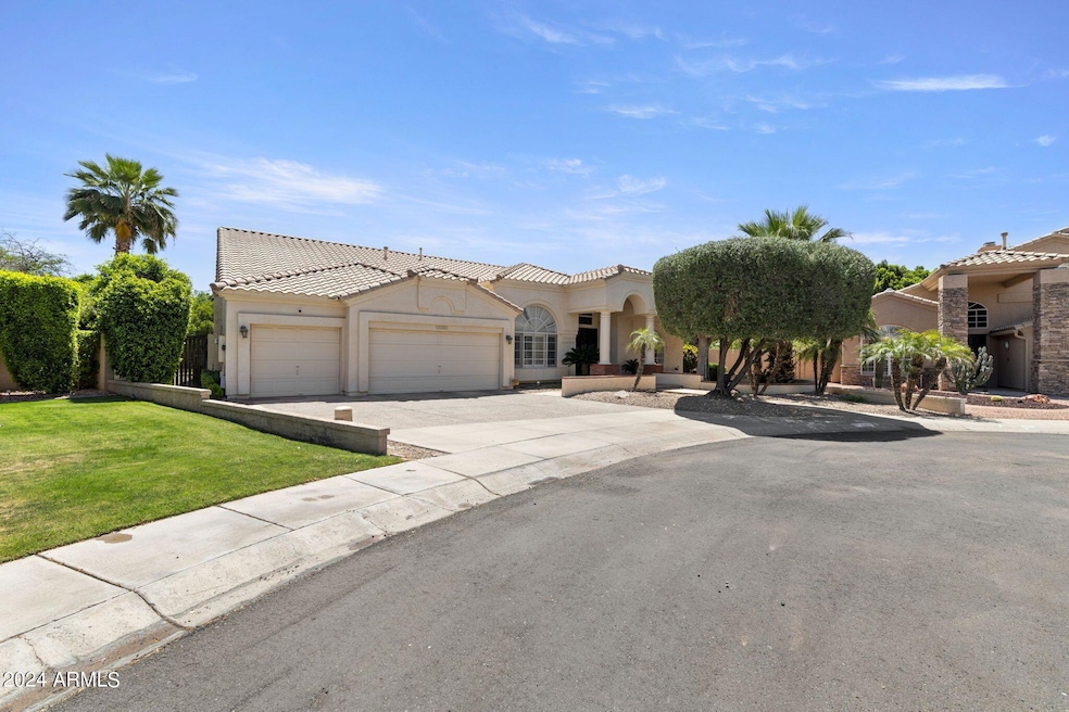 1131 N Fir St, Chandler, AZ 85226 - photo 1