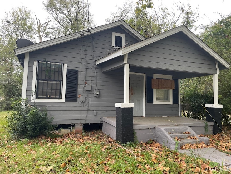 735 Alexander St, Montgomery, AL 36108 - photo 1
