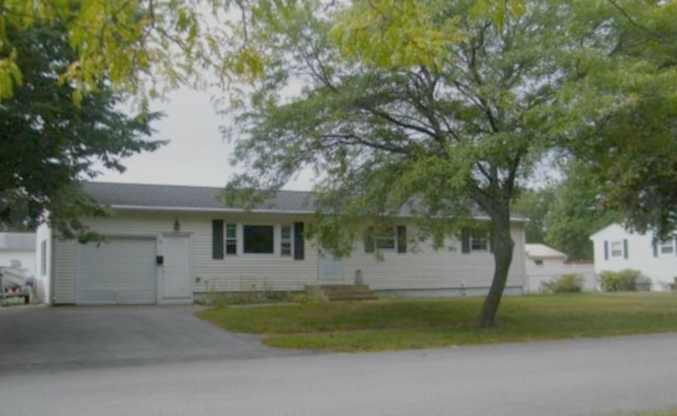 25 Suzanne Dr, Portsmouth, NH 03801 - photo 1