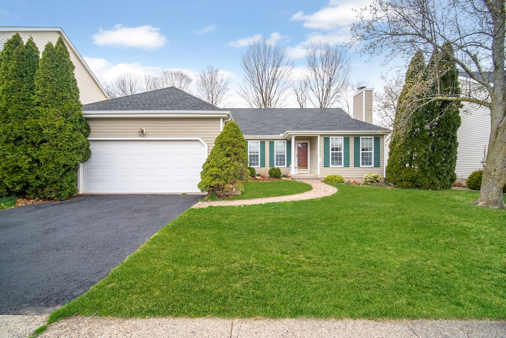 71 W Wynd Terrace, Middletown, CT 06457 - photo 1