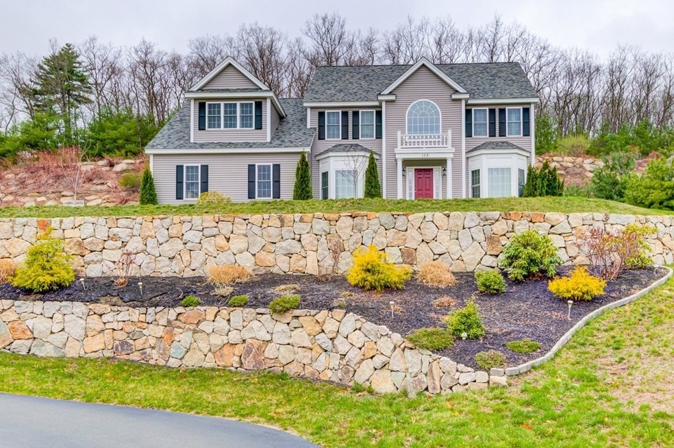 128 Mohawk Path unit 128, Holliston, MA 01746 - photo 1
