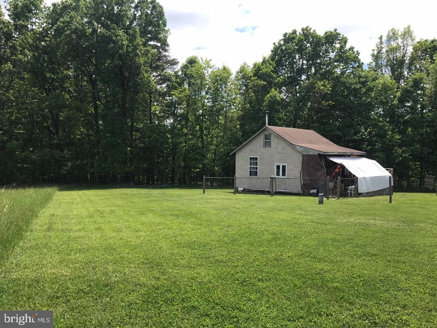 116 Points Corner, Points, WV 25437 - photo 1