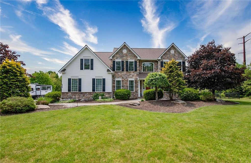 4459 Linda Ln, Emmaus, PA 18049 - photo 1