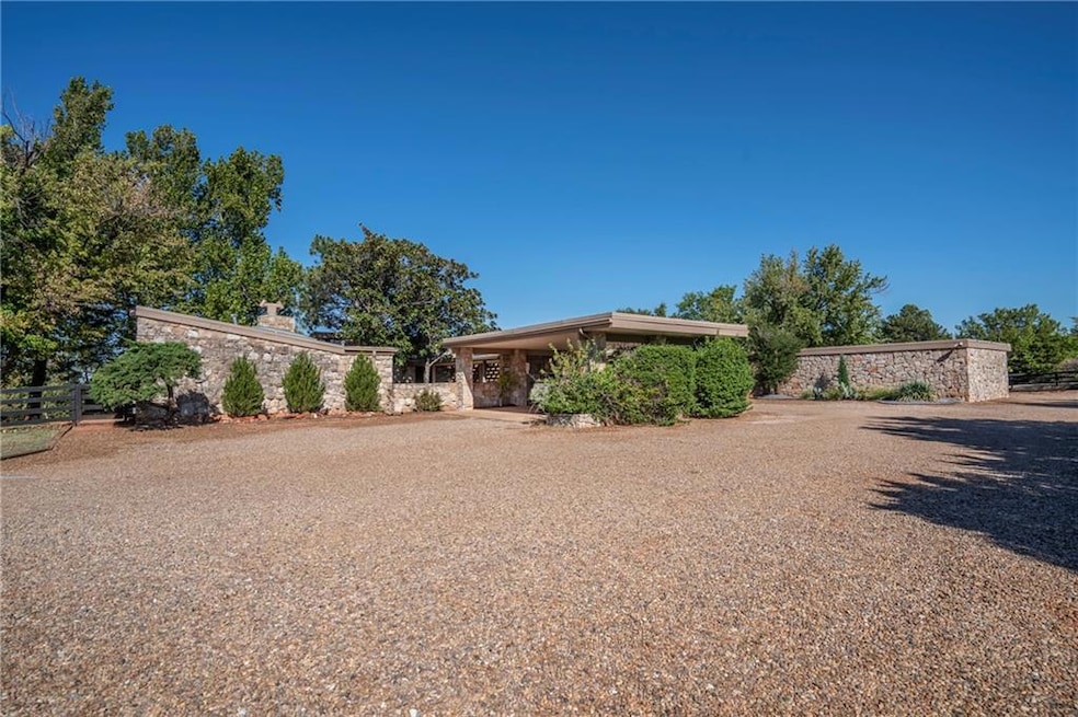 24401 N May Ave, Edmond, OK 73025 - photo 1