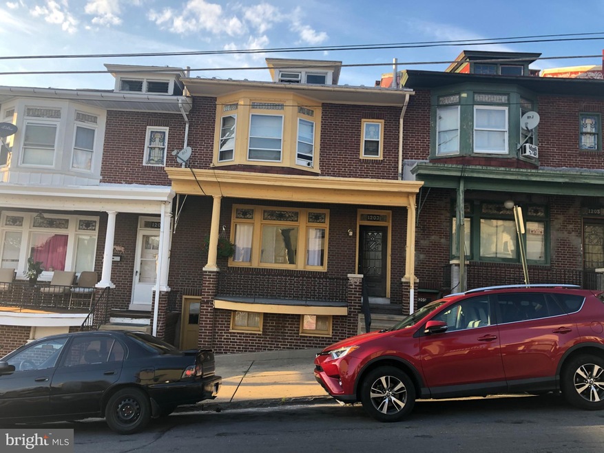 1203 Spring St, Reading, PA 19604 - photo 1