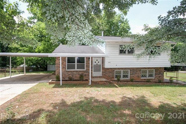 2431 Woodleaf Dr, Gastonia, NC 28052 - photo 1
