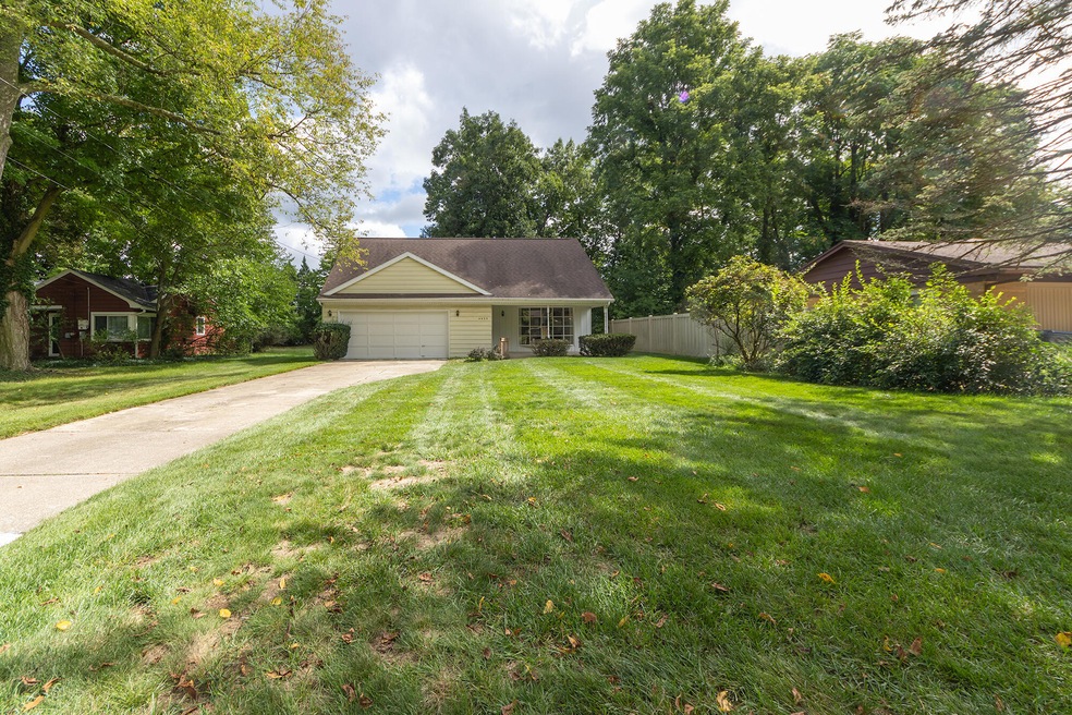 Old_Colony_Rd_4439_01