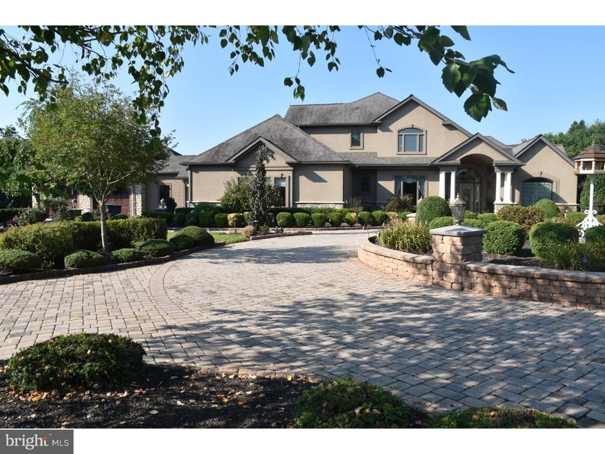 2111 Devon Ln, Pennsburg, PA 18073 - photo 1