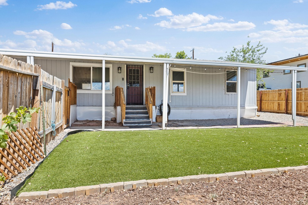 284 N 100 E, Washington, UT 84780 - photo 1