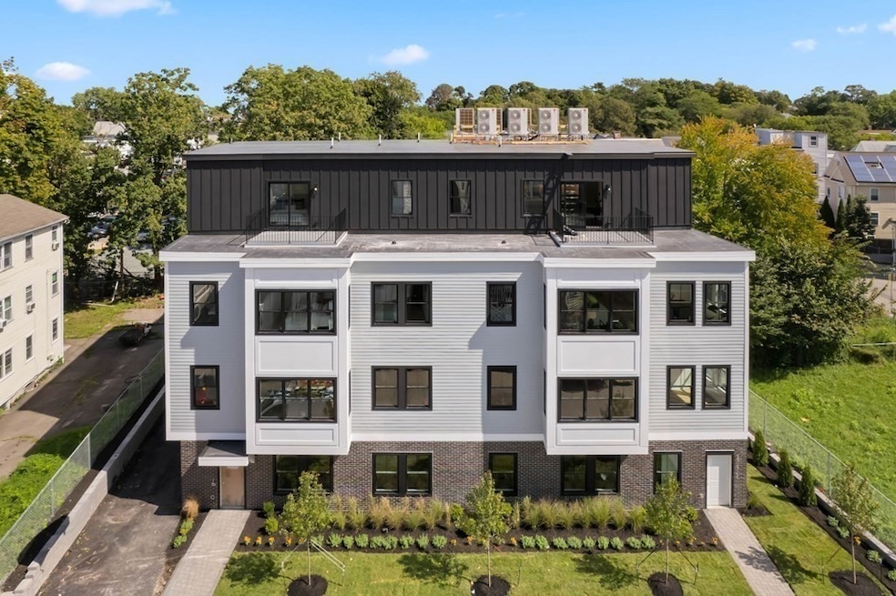 52 Withington St unit 2, Dorchester Center, MA 02124 - photo 1