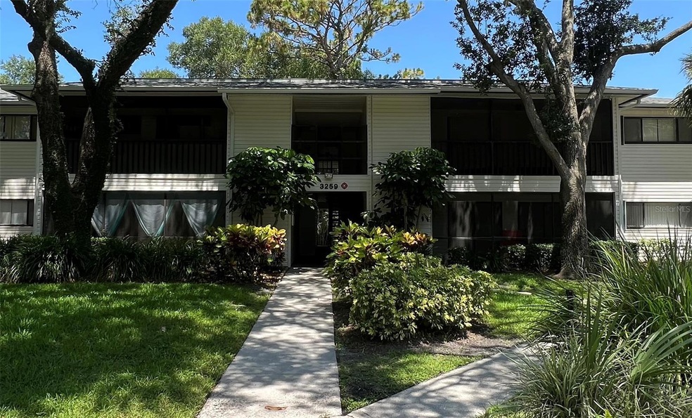 3259 Fox Chase Cir N unit 206, Palm Harbor, FL 34683 - photo 1