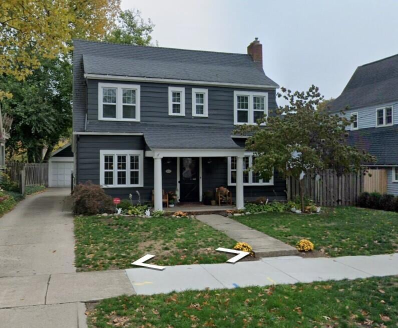 1050 Calvin front