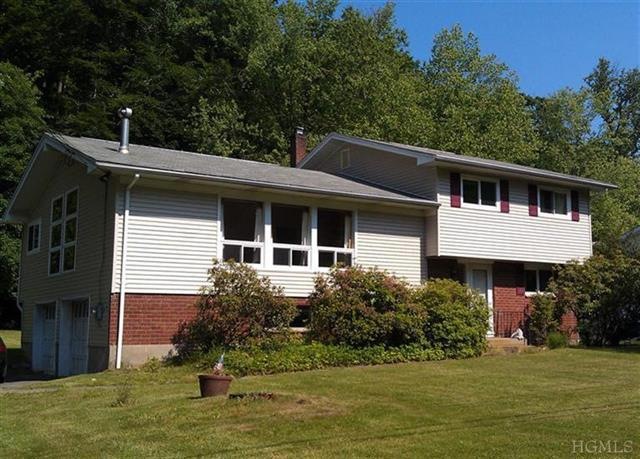 2281 Sultana Dr, Yorktown Heights, NY 10598 - photo 1