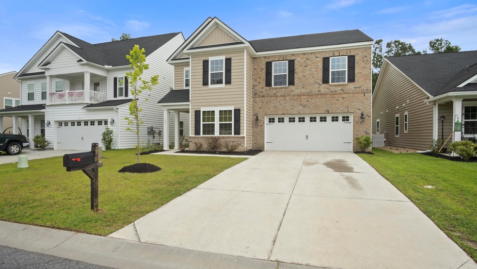 146_Guinness_Lane_Frontyard_02