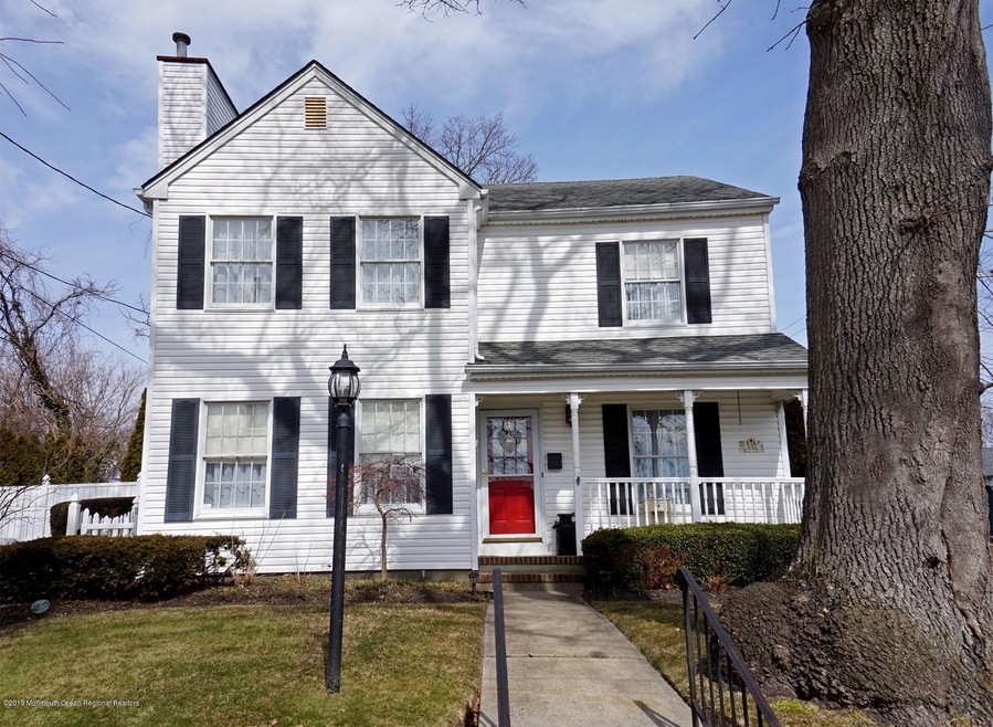 132 Woodland Front