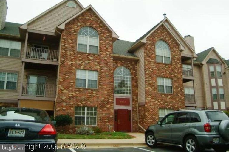9601 Lake Pointe Ct unit 201, Upper Marlboro, MD 20774 - photo 1